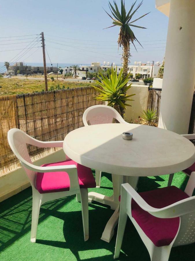Beautiful Apartment Near The Sea Pafos Exterior foto