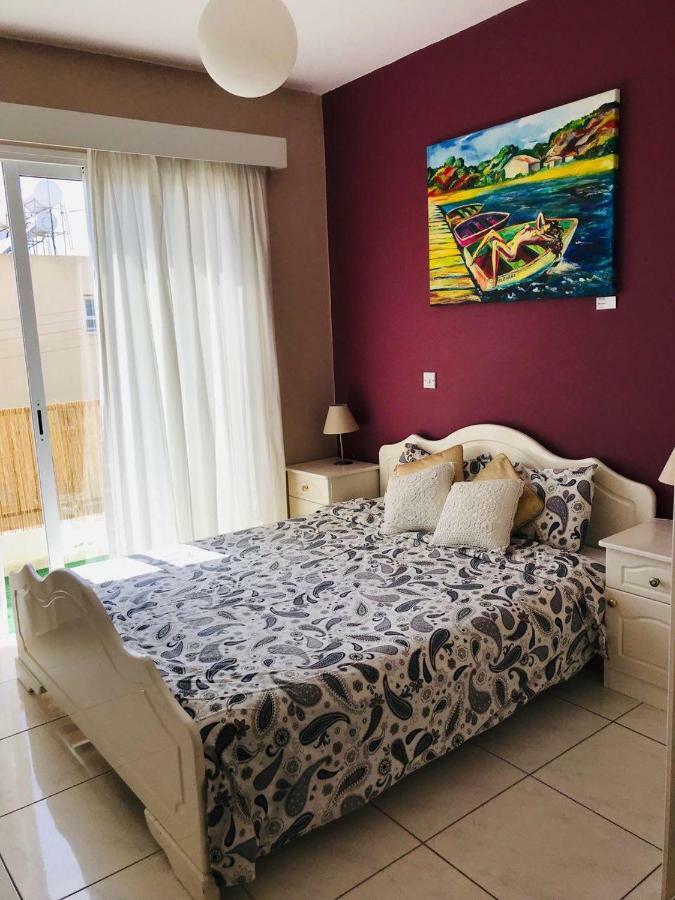 Beautiful Apartment Near The Sea Pafos Exterior foto