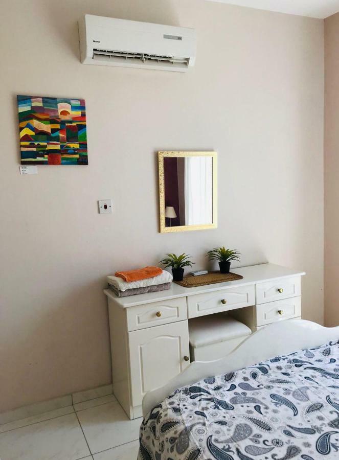 Beautiful Apartment Near The Sea Pafos Exterior foto