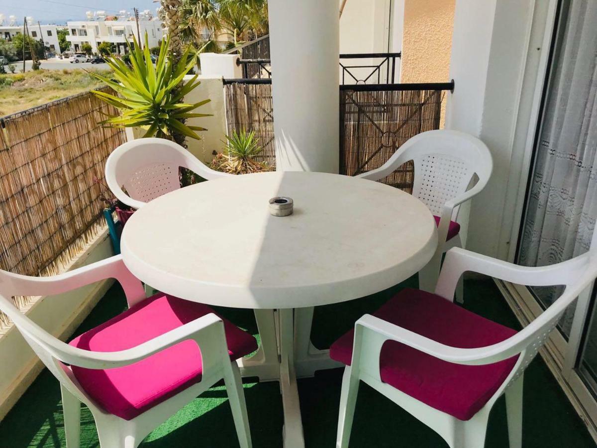 Beautiful Apartment Near The Sea Pafos Exterior foto